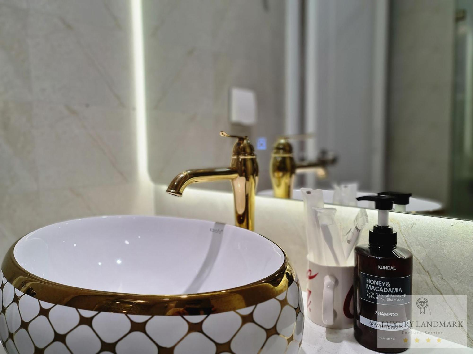 Sky Park Apartment - Vinhomes Central Park ホーチミン市 エクステリア 写真